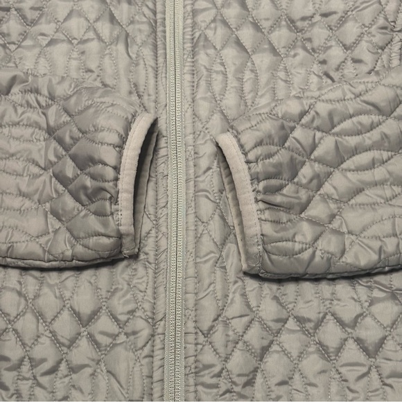 Lands' End Light Gray Quilted Jacket - Picture 3 of 12